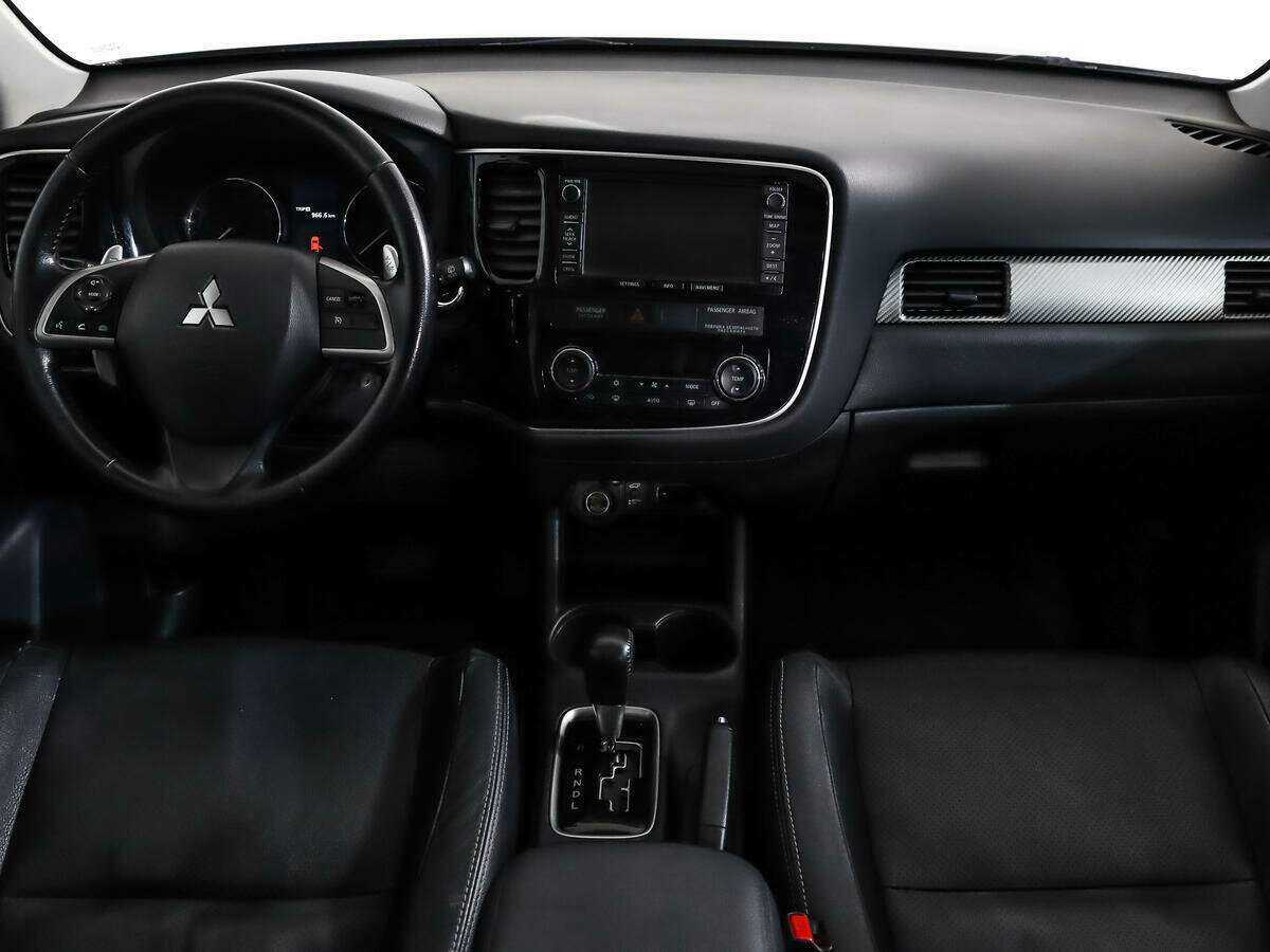 Купить Mitsubishi Outlander с пробегом. Фото: #9