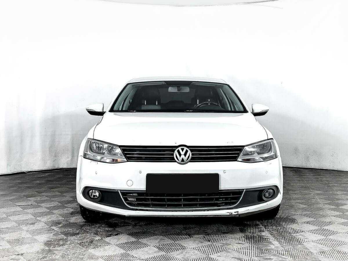 Купить Volkswagen Jetta с пробегом. Фото: #1