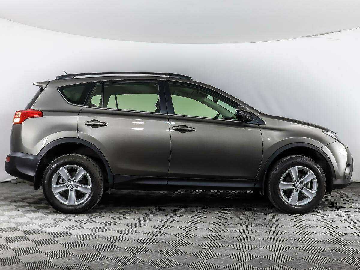 Купить Toyota RAV4 с пробегом. Фото: #3