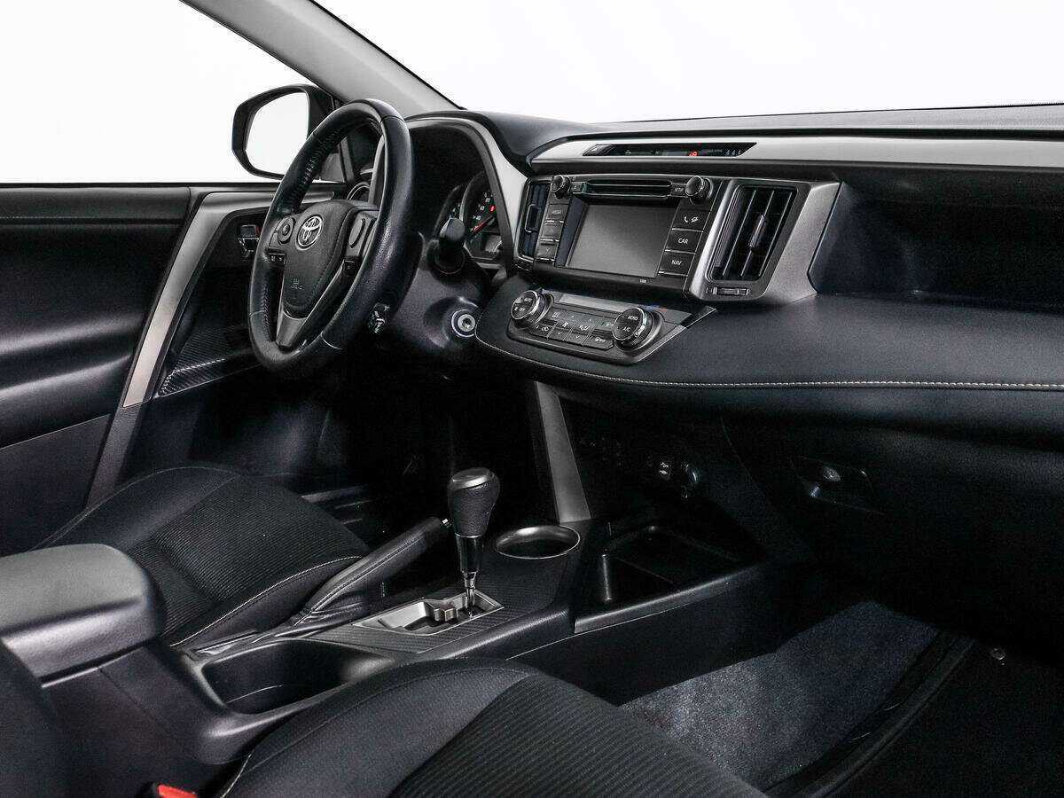 Купить Toyota RAV4 с пробегом. Фото: #10