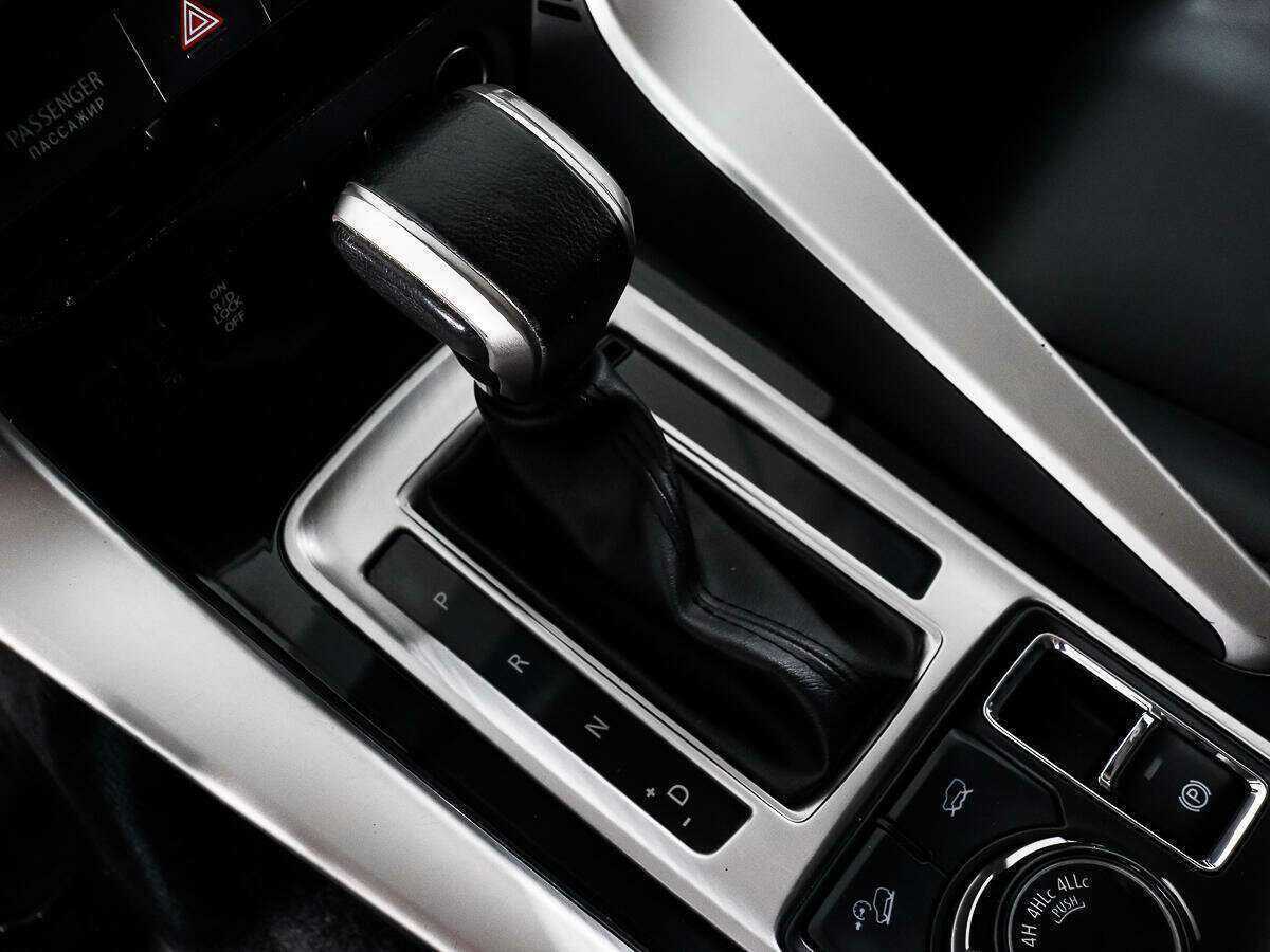 Купить Mitsubishi Pajero Sport с пробегом. Фото: #10