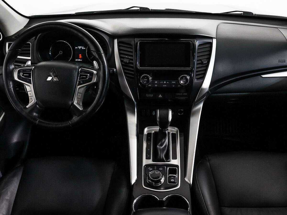 Купить Mitsubishi Pajero Sport с пробегом. Фото: #13