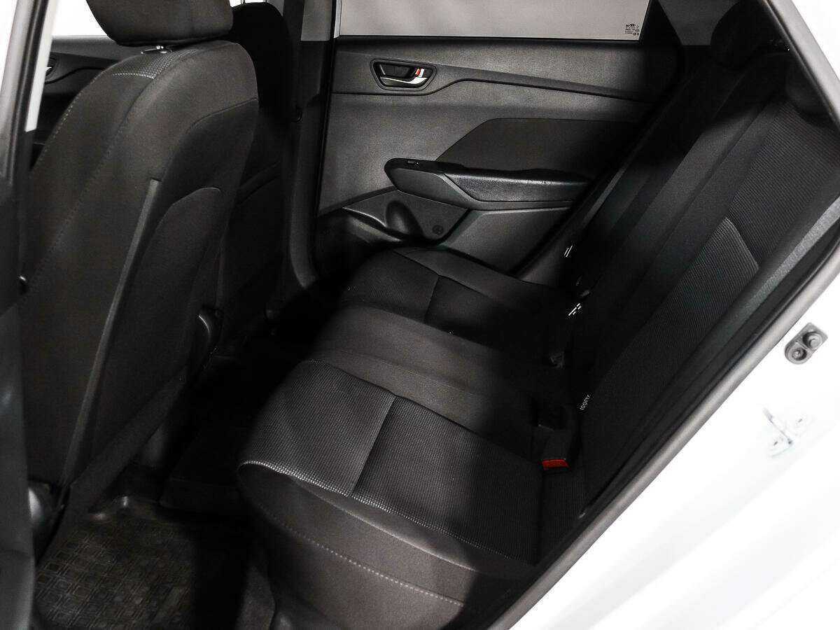 Купить Hyundai Solaris с пробегом. Фото: #7