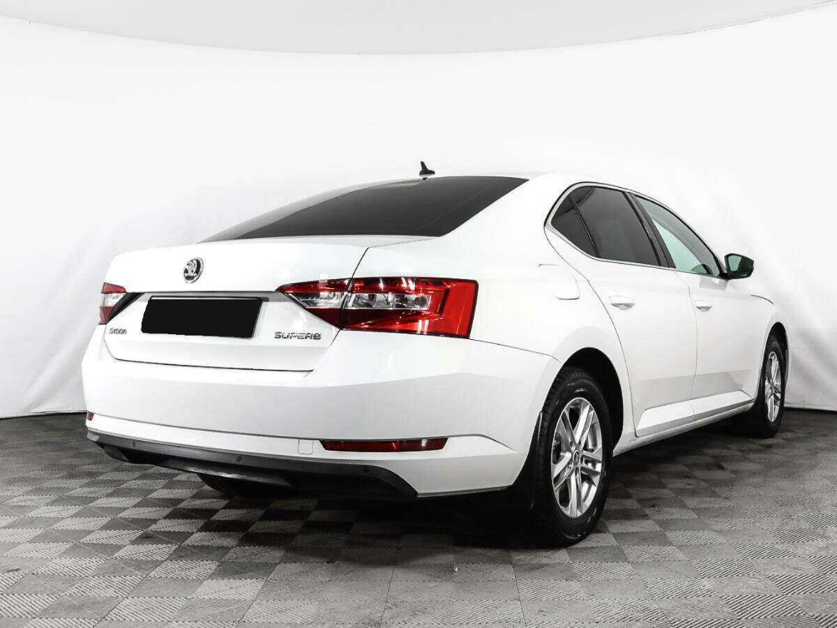 Купить Skoda Superb с пробегом. Фото: #4