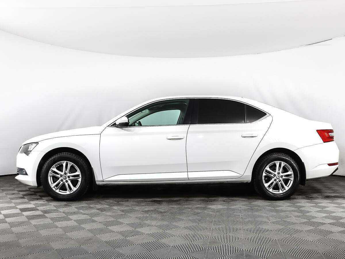 Купить Skoda Superb с пробегом. Фото: #7