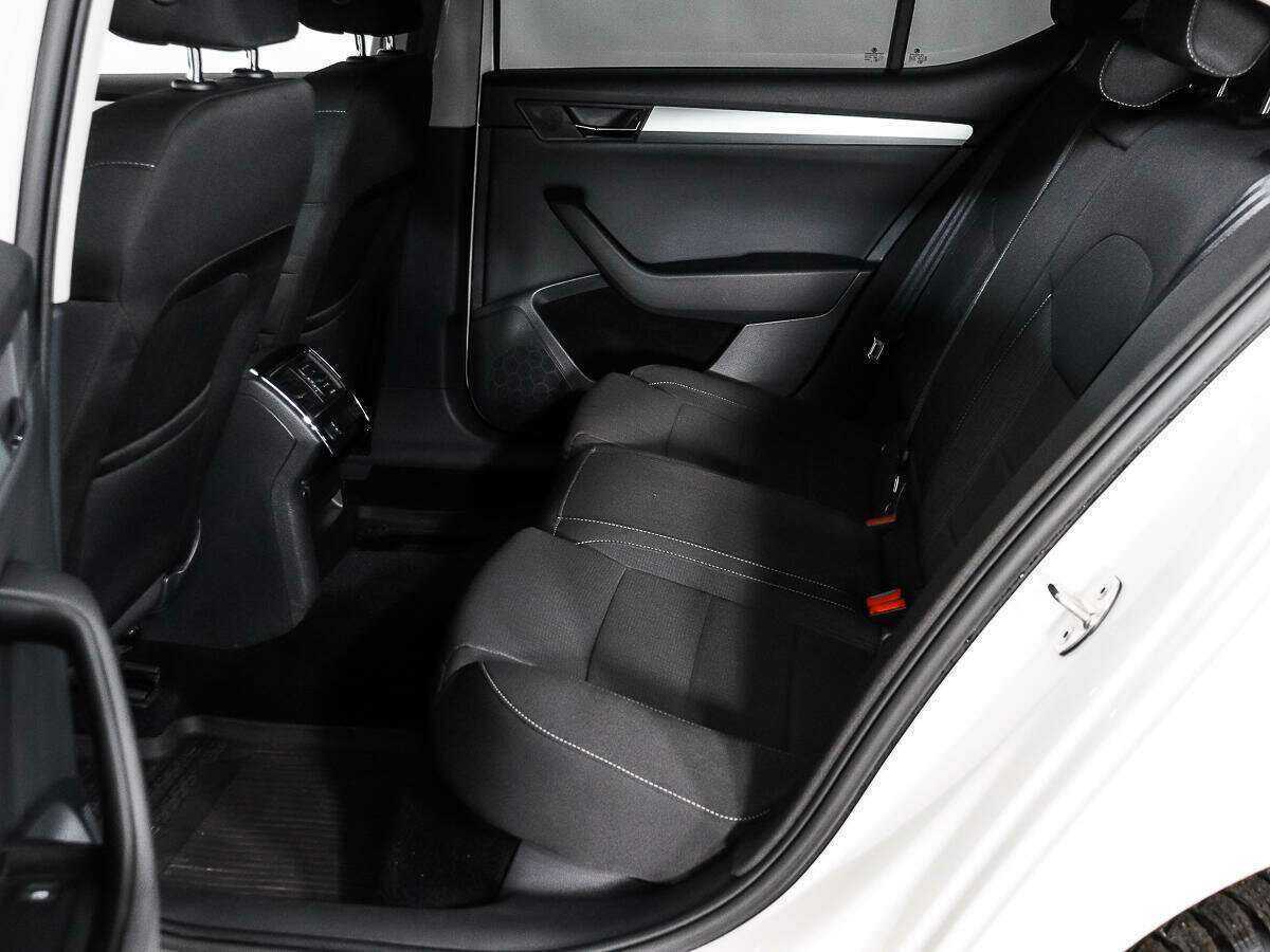 Купить Skoda Superb с пробегом. Фото: #9