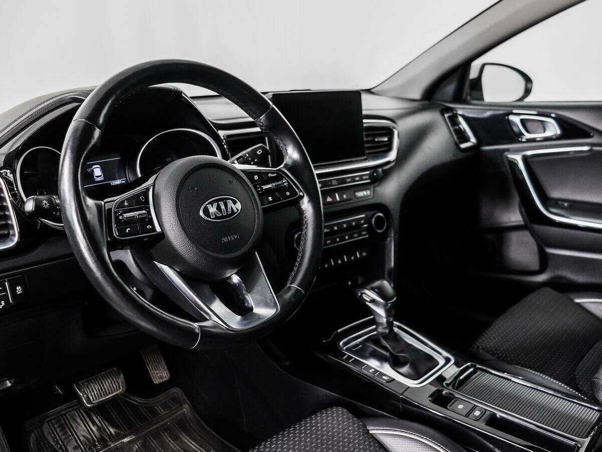 Купить Kia Ceed с пробегом. Фото: #8