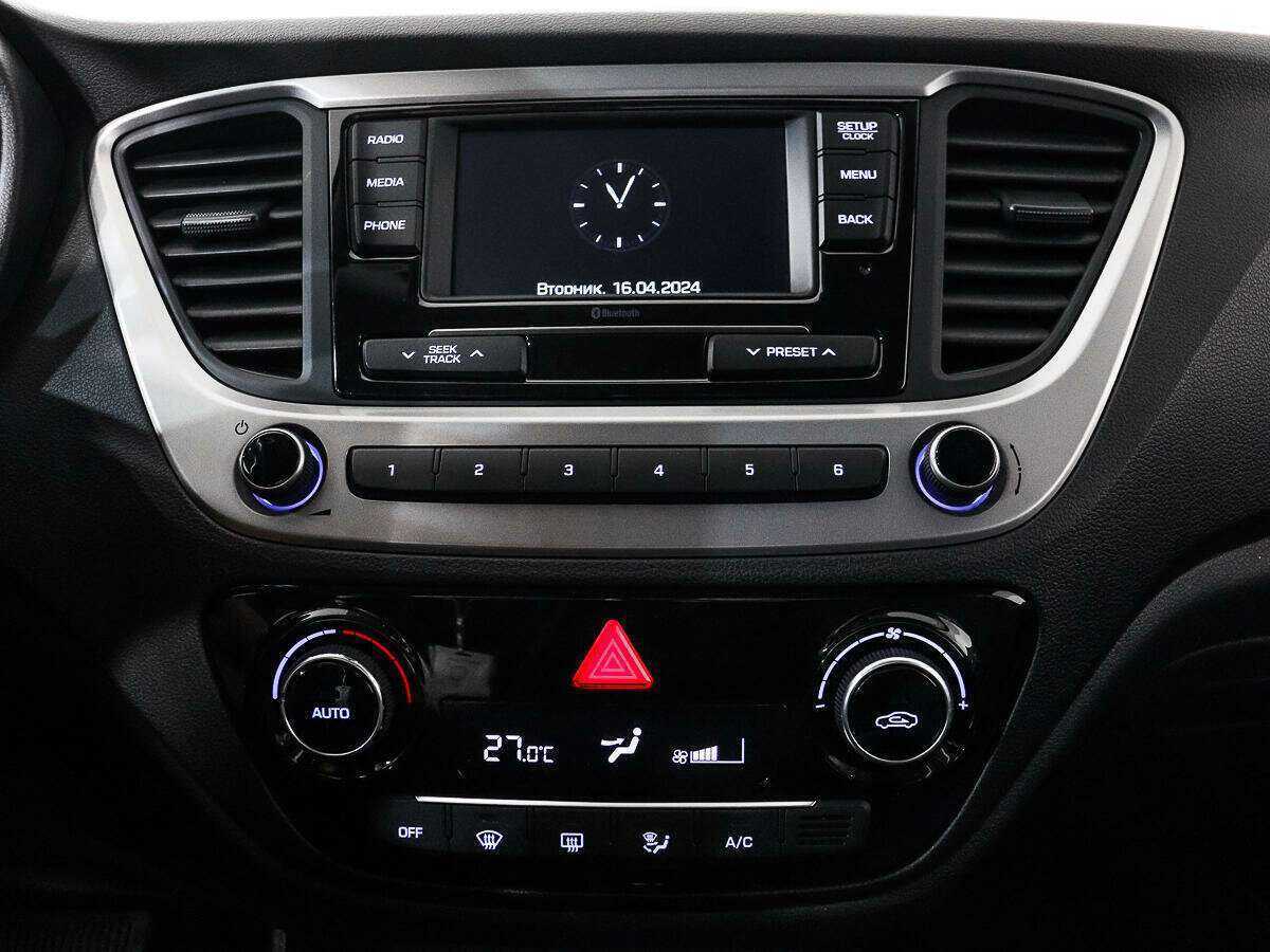 Купить Hyundai Solaris с пробегом. Фото: #10