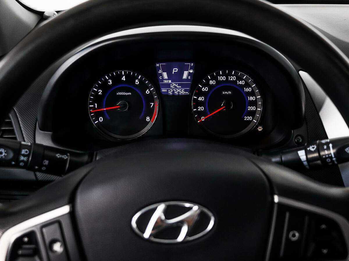 Купить Hyundai Solaris с пробегом. Фото: #13