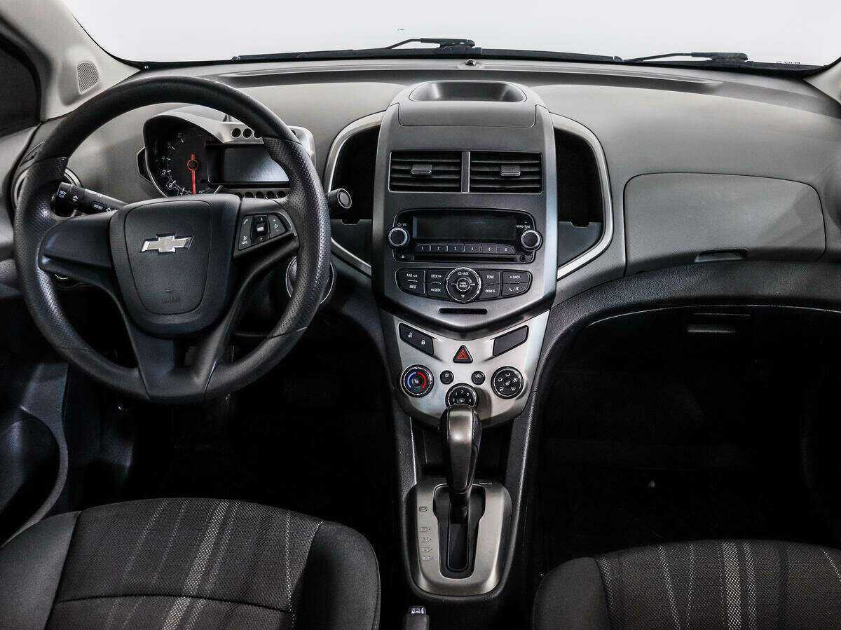 Купить Chevrolet Aveo с пробегом. Фото: #11