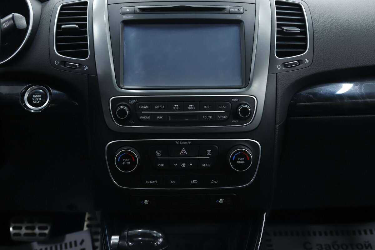 Купить Kia Sorento с пробегом. Фото: #17
