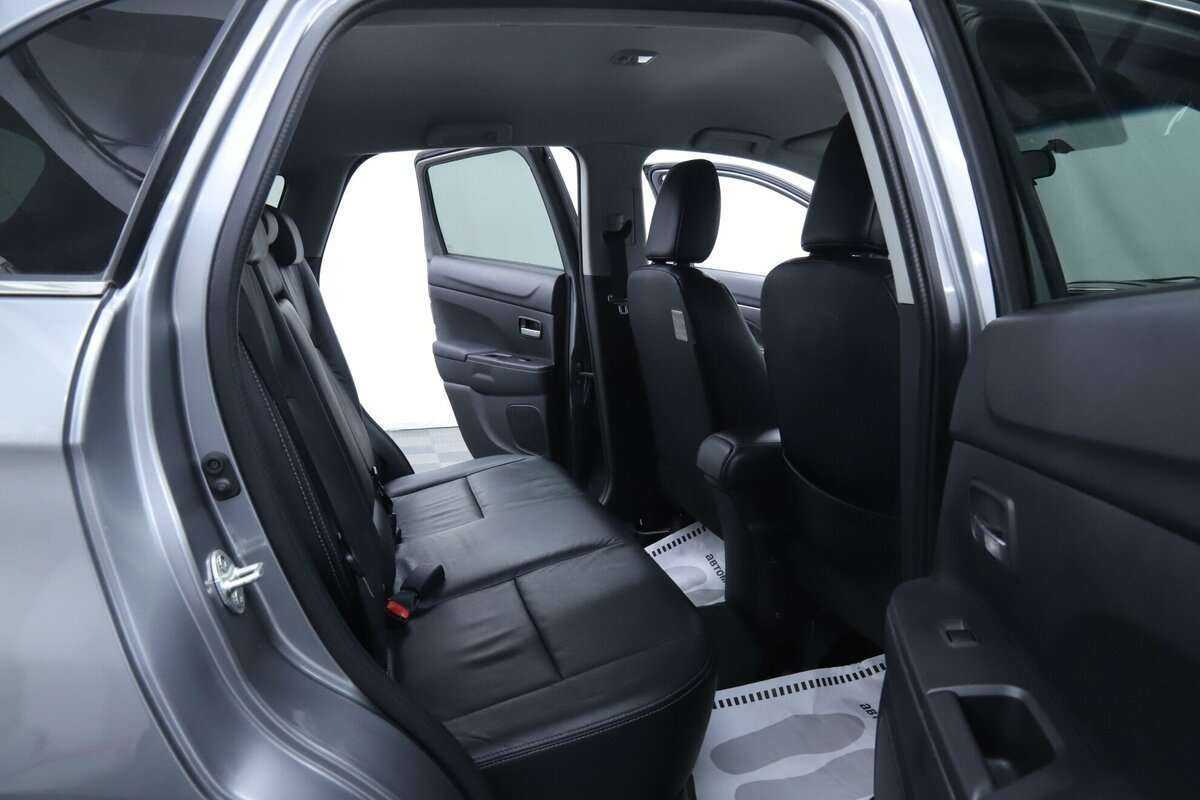 Купить Mitsubishi ASX с пробегом. Фото: #15