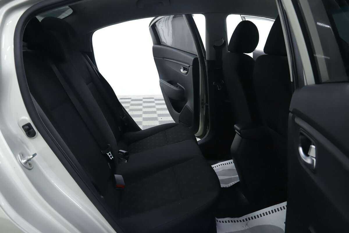 Купить Kia Rio с пробегом. Фото: #17