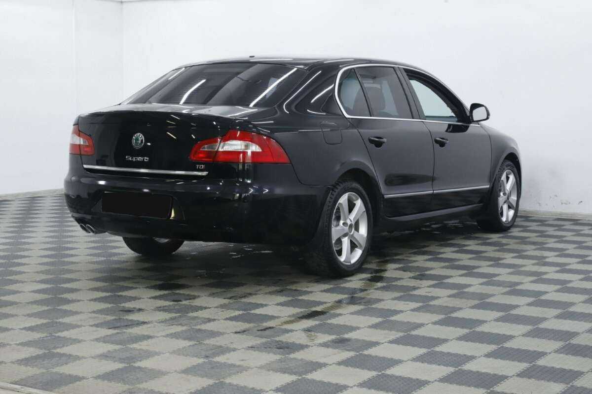 Купить Skoda Superb с пробегом. Фото: #2
