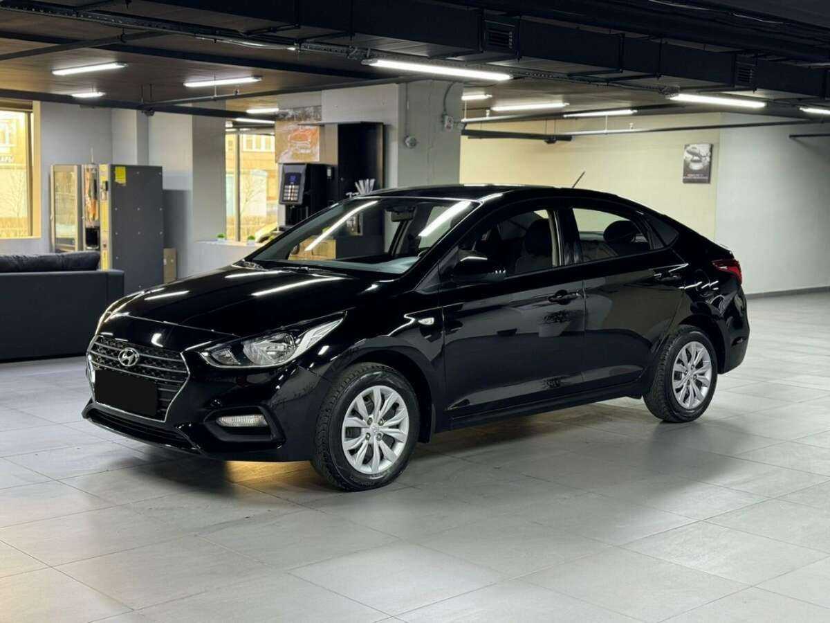 Купить Hyundai Solaris с пробегом. Фото: #1