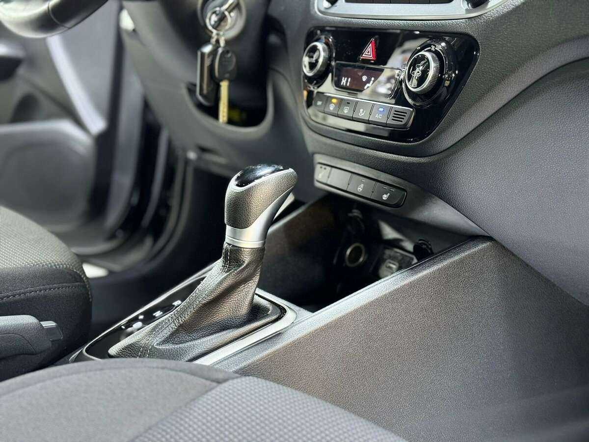 Купить Hyundai Solaris с пробегом. Фото: #17