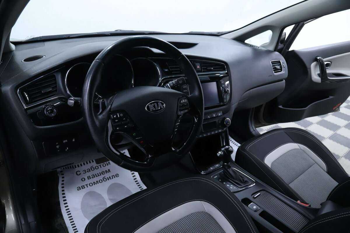 Купить Kia Ceed с пробегом. Фото: #9
