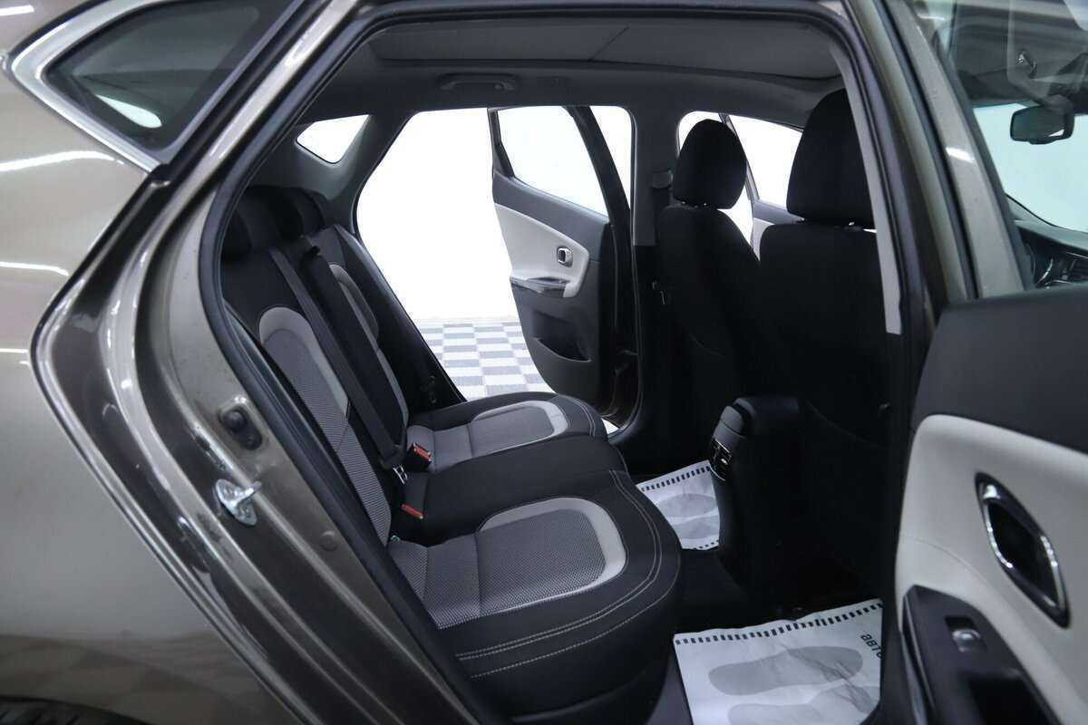 Купить Kia Ceed с пробегом. Фото: #16