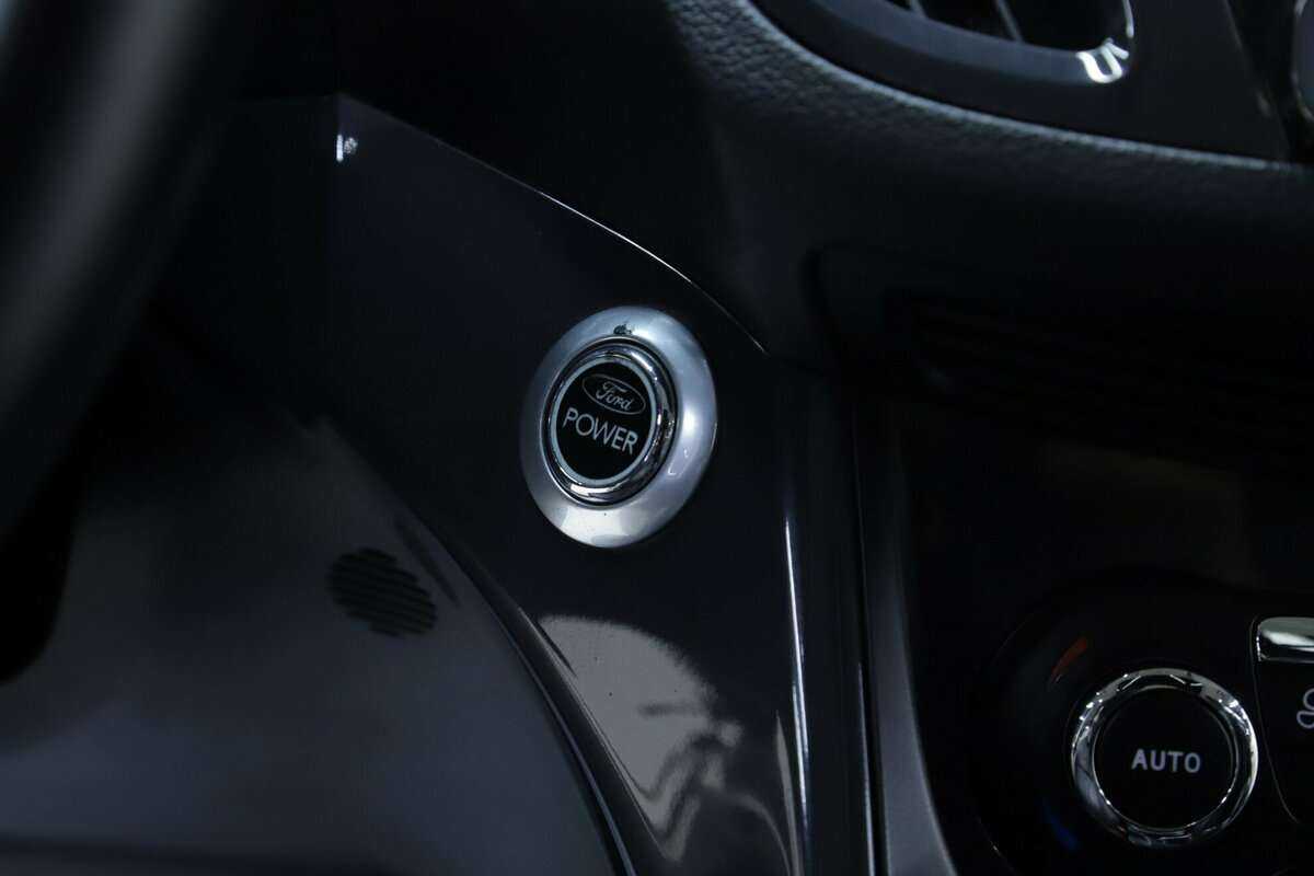 Купить Ford Kuga с пробегом. Фото: #13