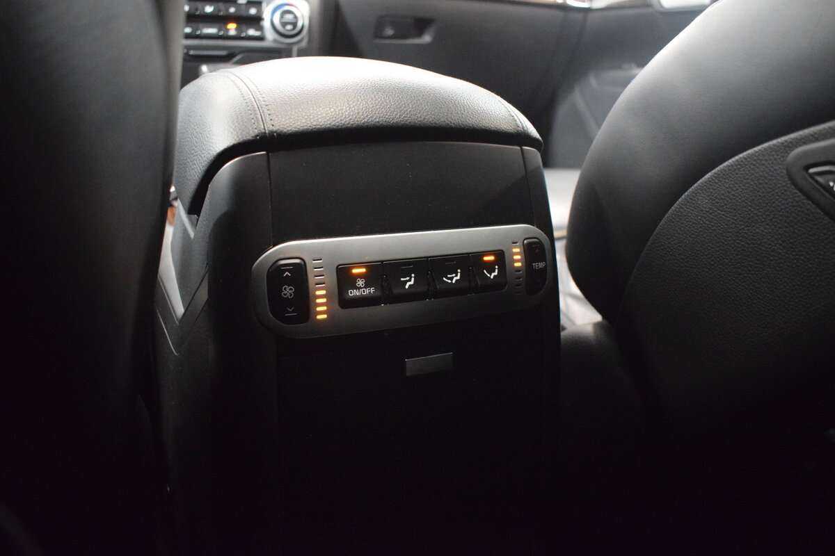 Купить Kia Mohave с пробегом. Фото: #21