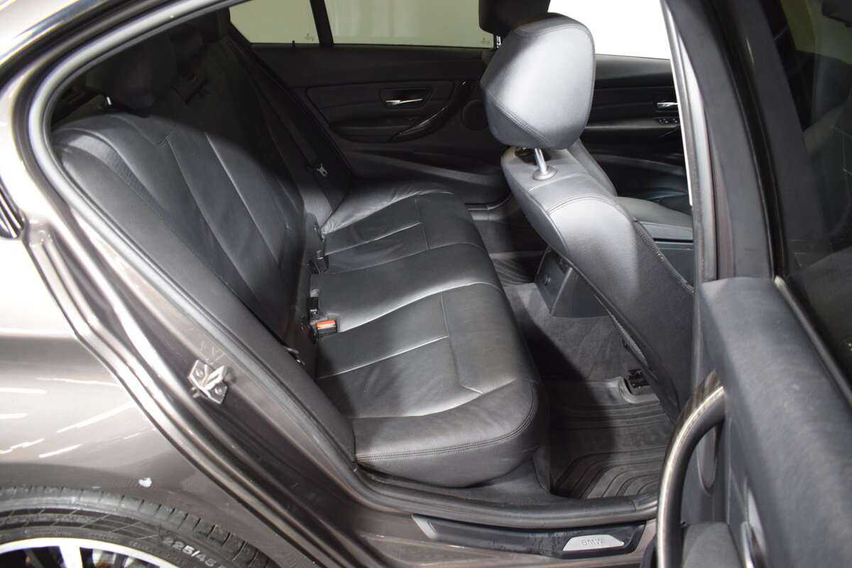 Купить BMW 3 серии с пробегом. Фото: #14