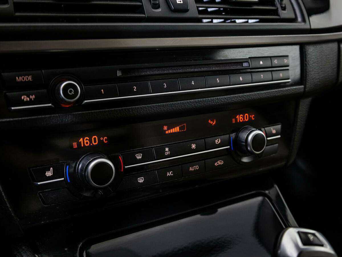 Купить BMW 5 серии с пробегом. Фото: #11