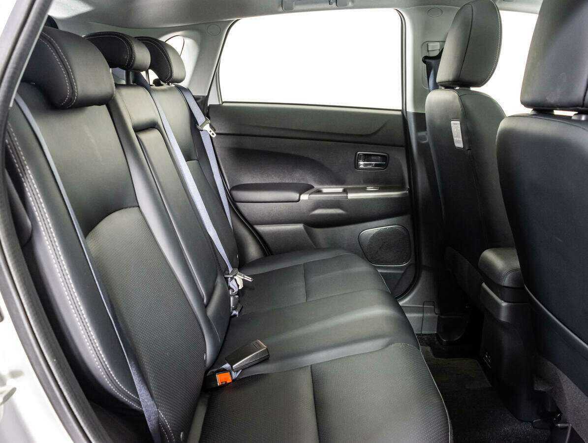 Купить Mitsubishi ASX с пробегом. Фото: #14
