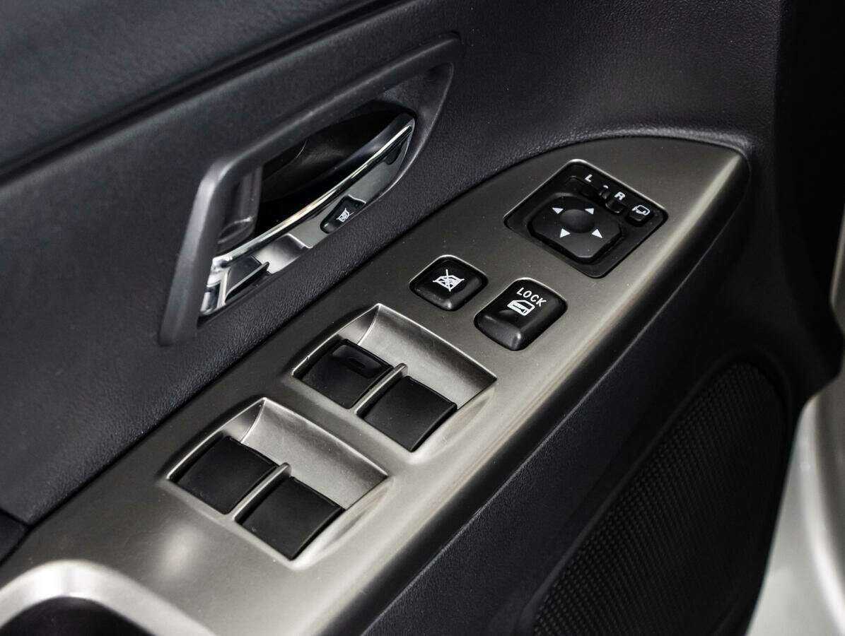 Купить Mitsubishi ASX с пробегом. Фото: #18