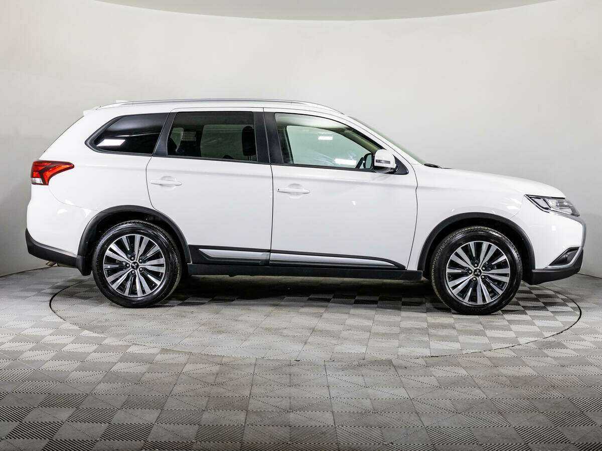 Купить Mitsubishi Outlander с пробегом. Фото: #3