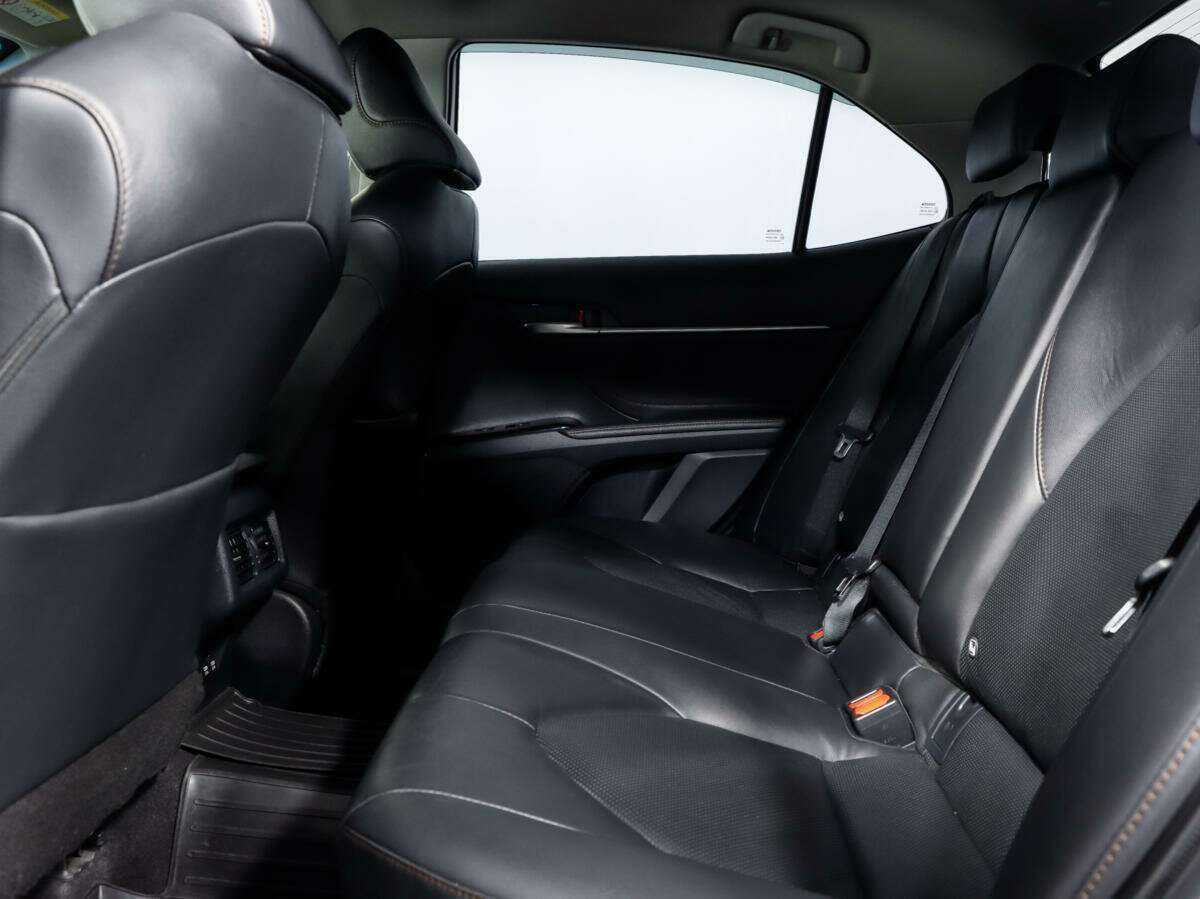 Купить Toyota Camry с пробегом. Фото: #10