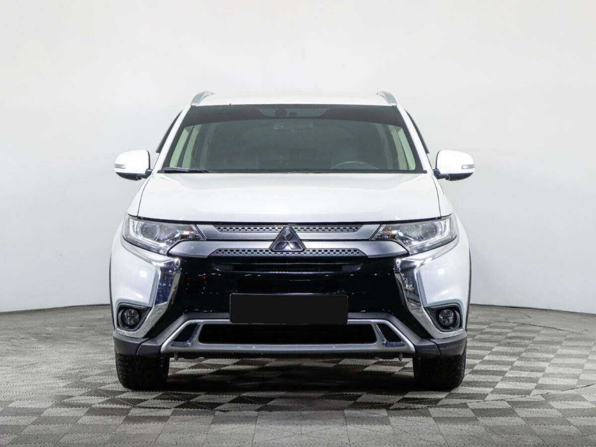 Купить Mitsubishi Outlander с пробегом. Фото: #1