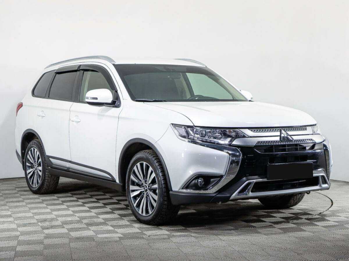 Купить Mitsubishi Outlander с пробегом. Фото: #2