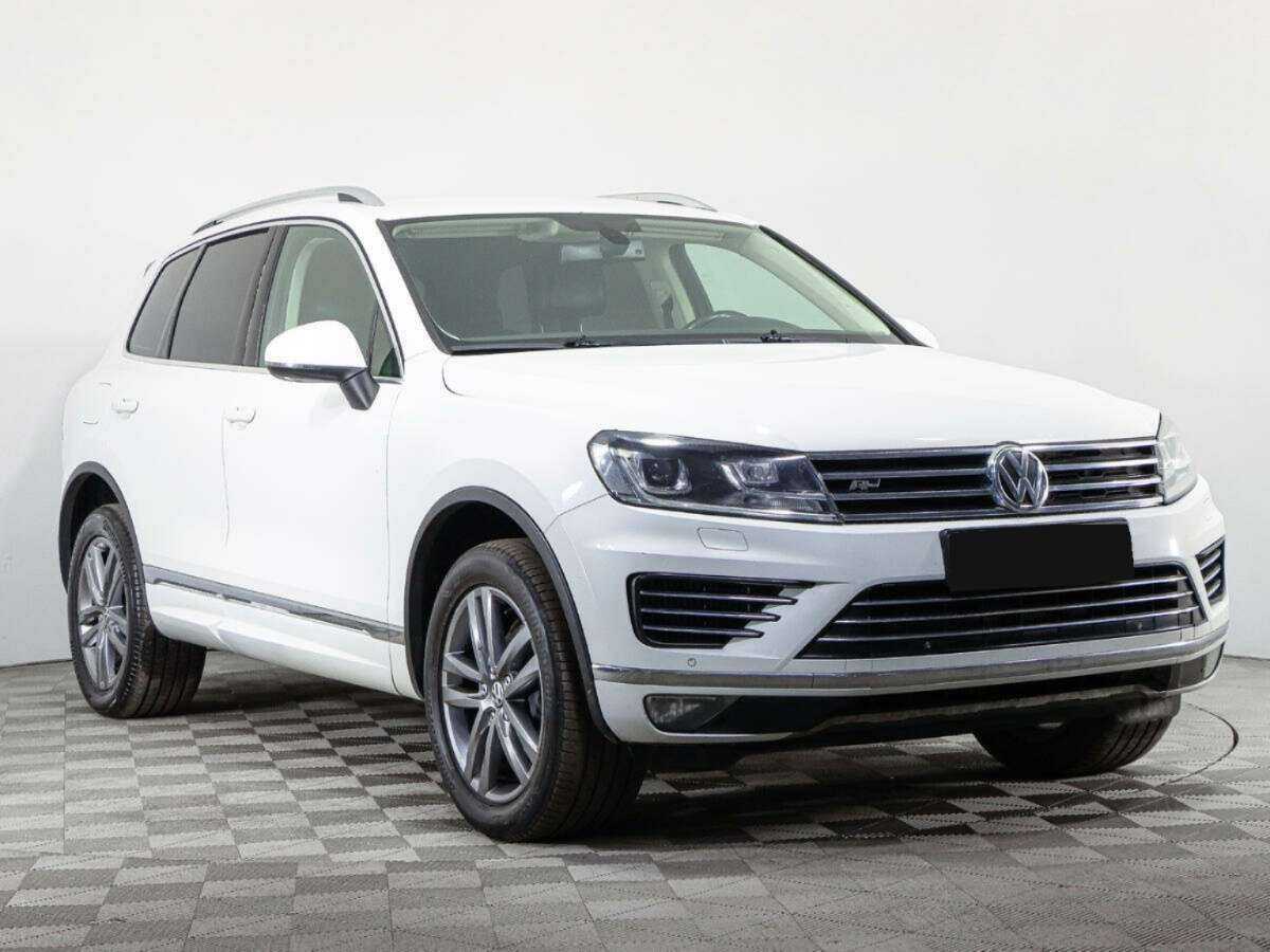 Купить Volkswagen Touareg с пробегом. Фото: #2