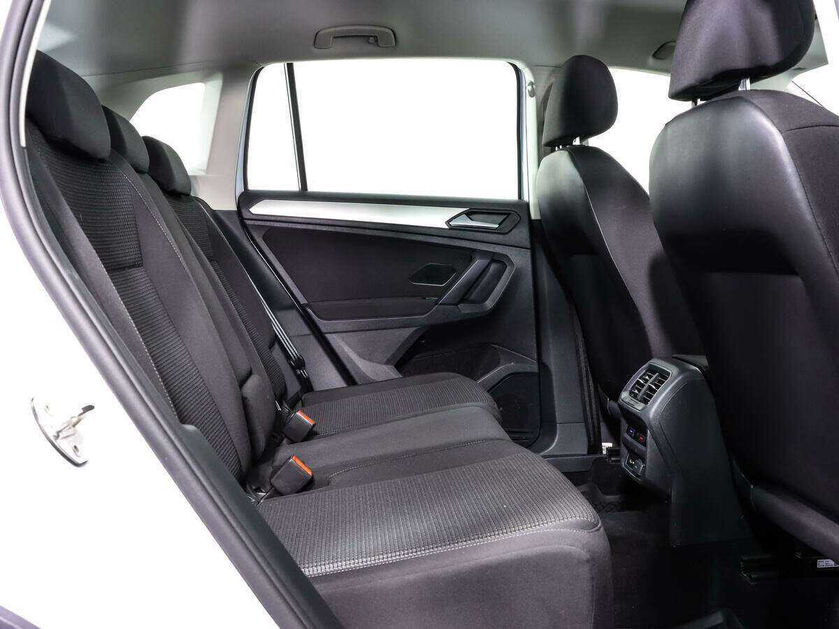 Купить Volkswagen Tiguan с пробегом. Фото: #16