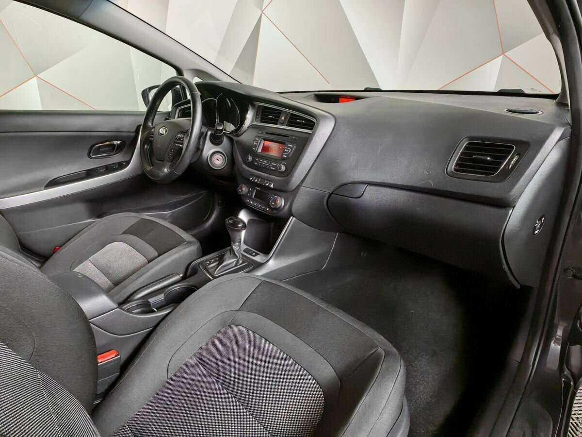 Купить Kia Ceed с пробегом. Фото: #8