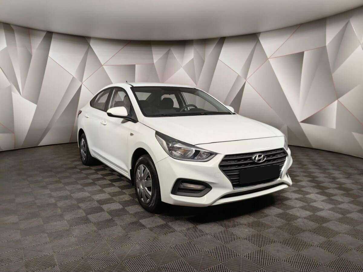 Купить Hyundai Solaris с пробегом. Фото: #2