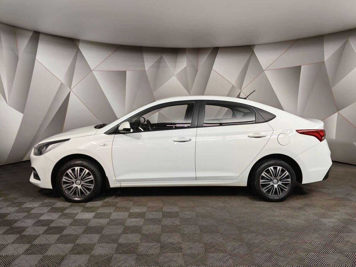 Купить Hyundai Solaris с пробегом. Фото: #3