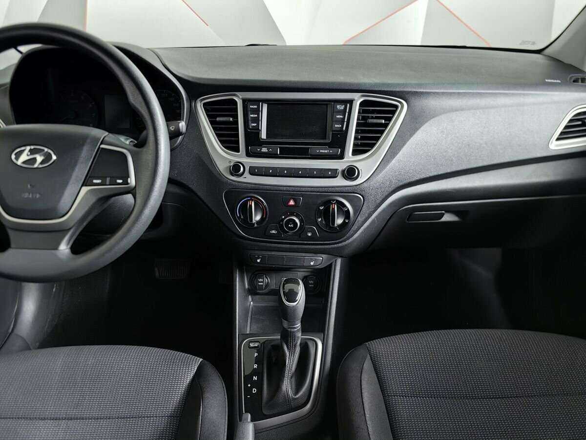 Купить Hyundai Solaris с пробегом. Фото: #9