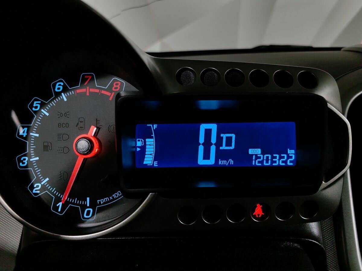 Купить Chevrolet Aveo с пробегом. Фото: #12
