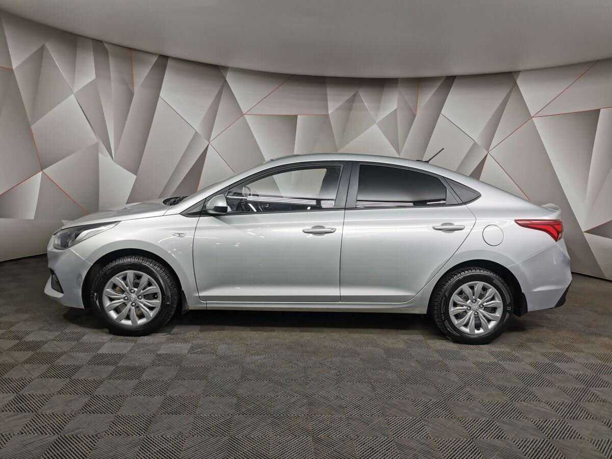 Купить Hyundai Solaris с пробегом. Фото: #4