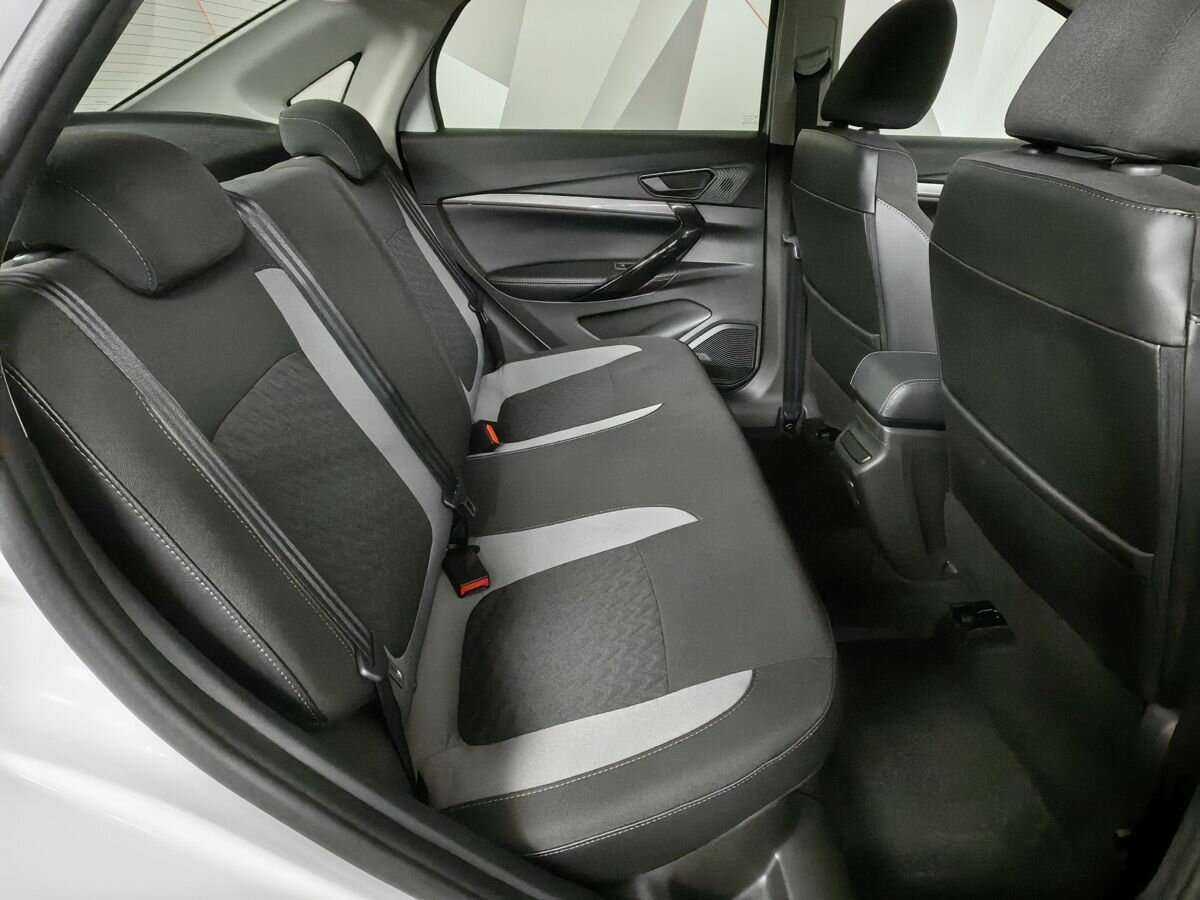 Купить Lada (ВАЗ) Vesta с пробегом. Фото: #11