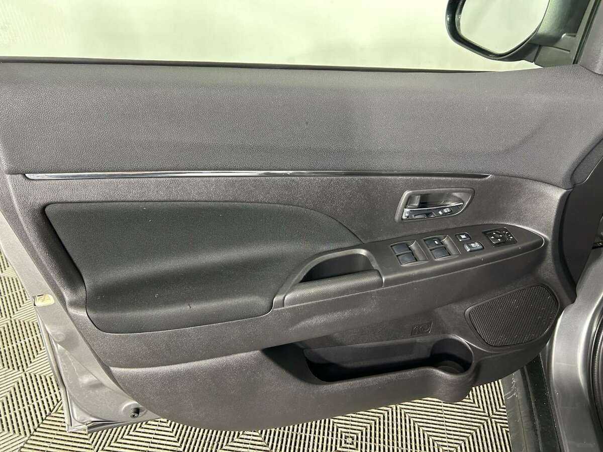 Продажа Б/У Митсубиши АС-Икс. Фото: #7