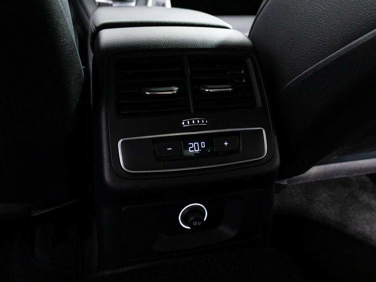 Купить Audi A4 с пробегом. Фото: #22