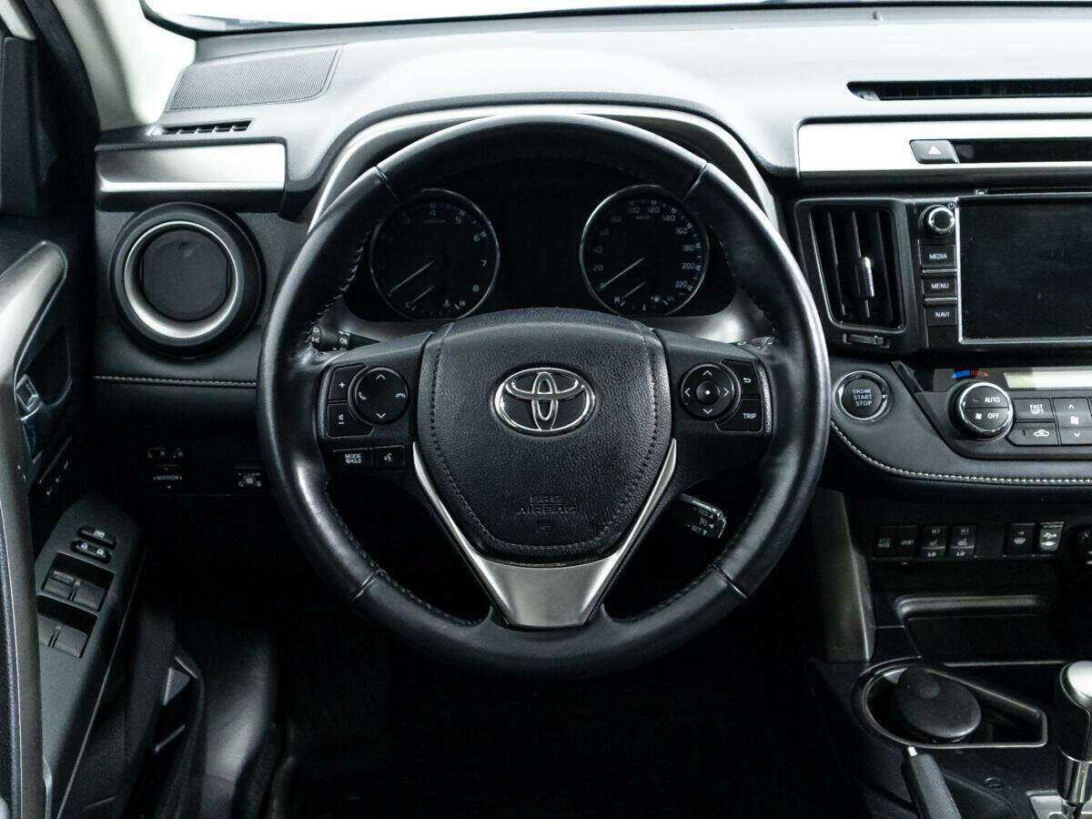 Купить Toyota RAV4 с пробегом. Фото: #21