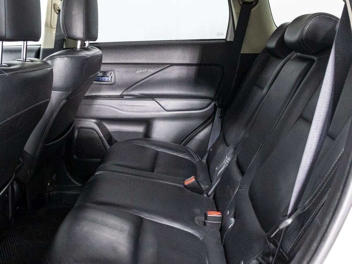 Продажа Б/У Митсубиши Оутлэндер. Фото: #9