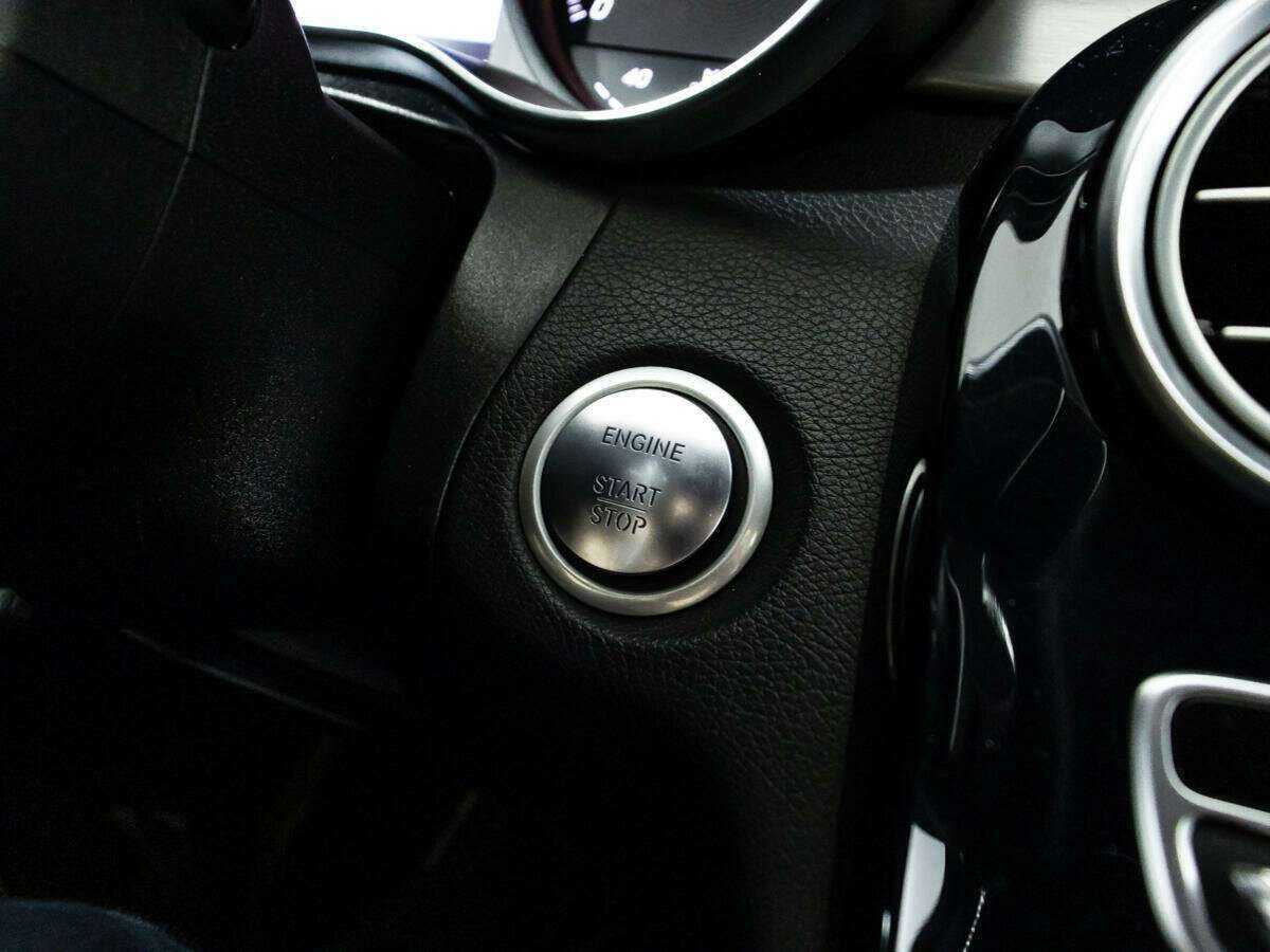 Купить Mercedes-Benz C-Класс с пробегом. Фото: #18