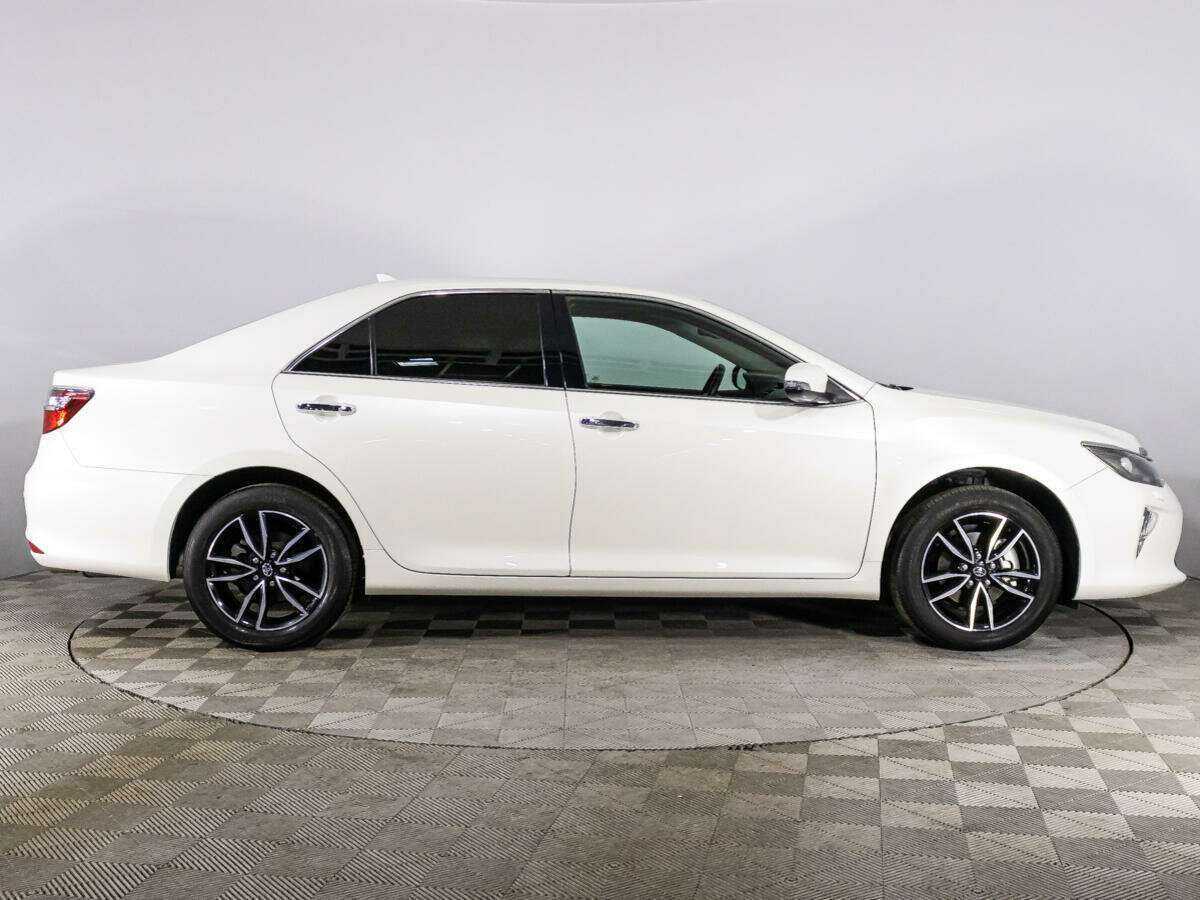 Купить Toyota Camry с пробегом. Фото: #3