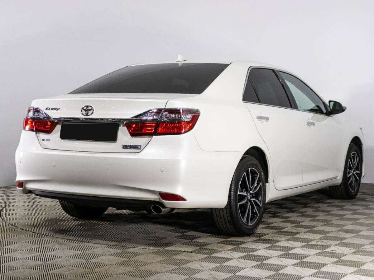 Купить Toyota Camry с пробегом. Фото: #4