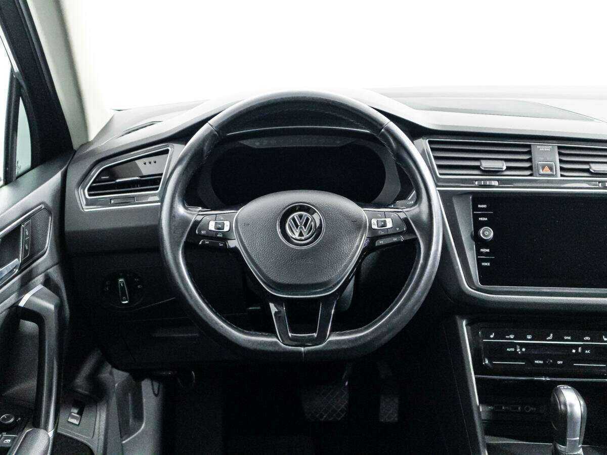 Купить Volkswagen Tiguan с пробегом. Фото: #18
