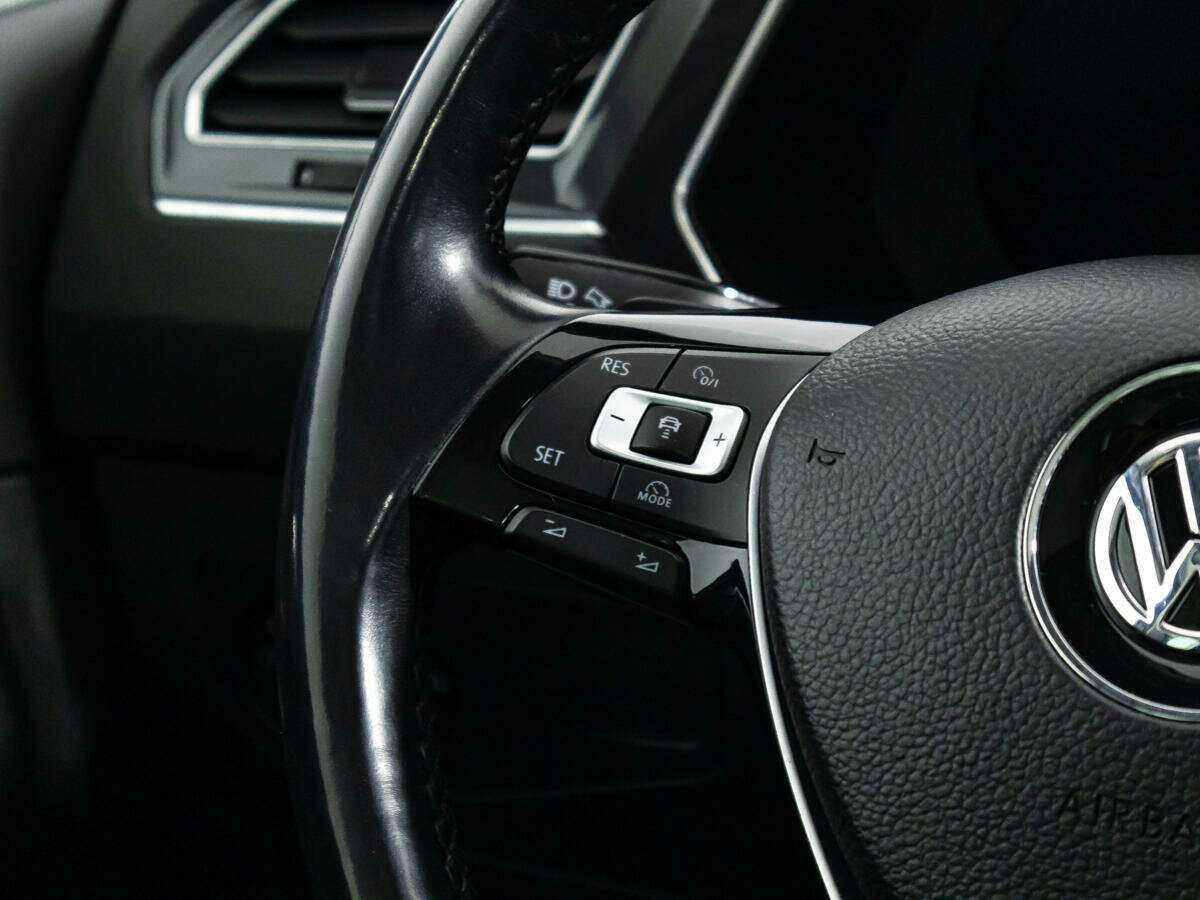 Купить Volkswagen Tiguan с пробегом. Фото: #20